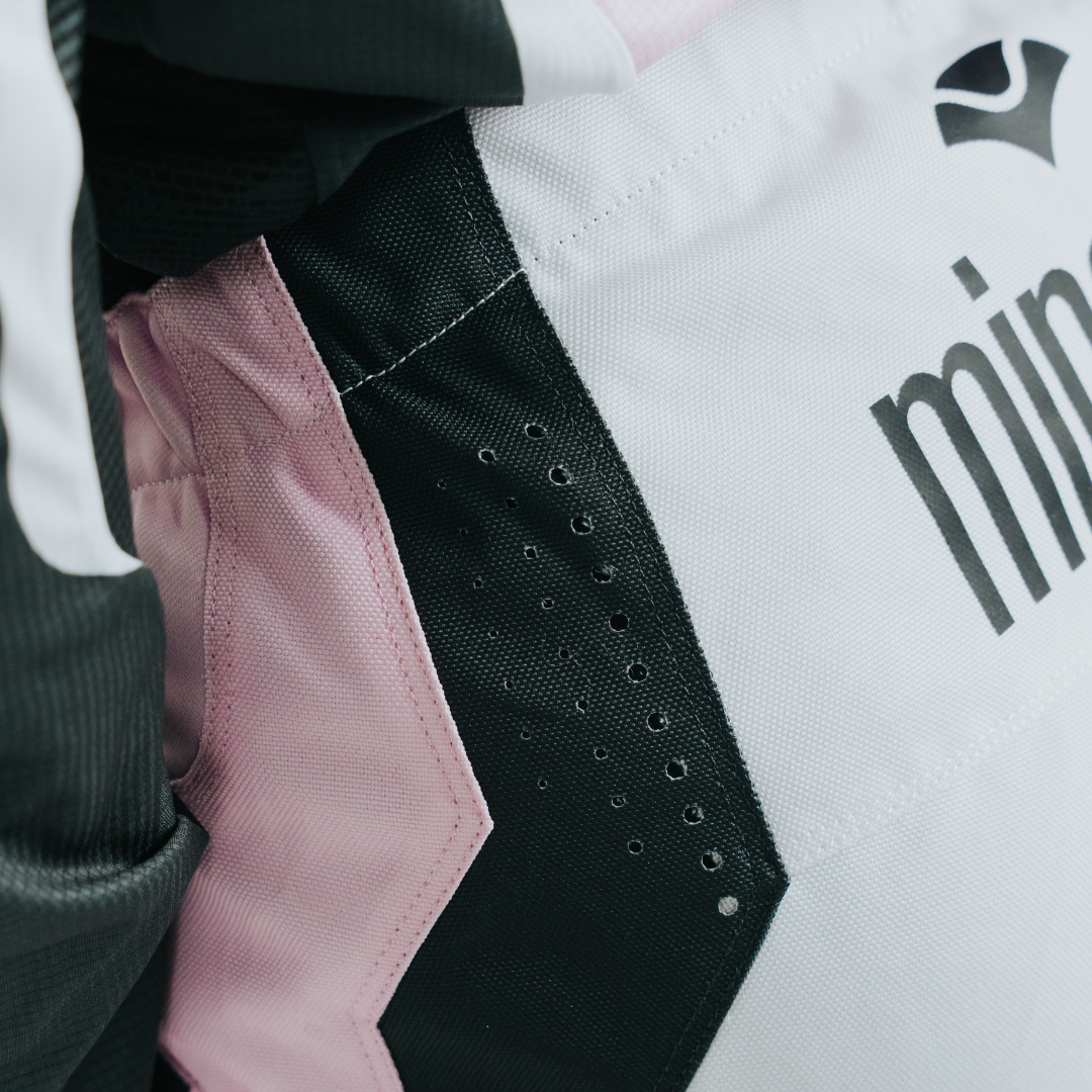 MINERVA PANTS 01