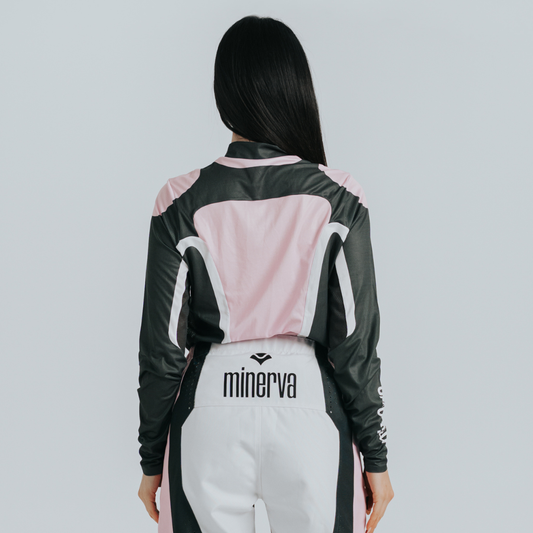 MINERVA LONGSLEEVE 01