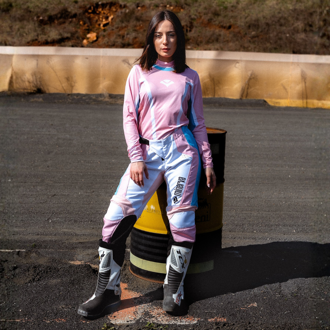 MINERVA LONGSLEEVE 01